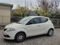 Usata Lancia Ypsilon 69 CV (50 kW) 2017 Bianco Utilitaria