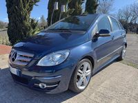 Usata Mercedes B180 Premium 140 CV (102 kW) 2011 Blu Monovolume