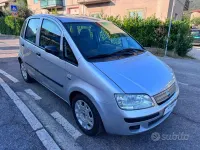 Usata Fiat Idea 80 CV (58 kW) 2006 Argento metallizzato Monovolume