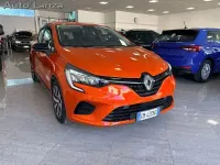 Usata Renault Clio V Equilibre 90 CV (66 kW) 2023 Arancione Berlina