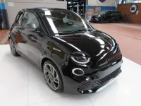 Usata Abarth 500e Turismo 47 kW (64 CV) 2024 Venon black Utilitaria