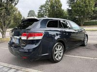 Usata Toyota Avensis Plus 126 CV (92 kW) 2012 Blu/azzurro Station wagon