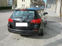 Usata Opel Astra Cosmo 110 CV (80 kW) 2012 Nero Station wagon