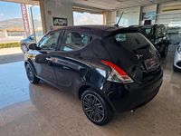 Usata Lancia Ypsilon Gold 69 CV (50 kW) 2023 Nero Utilitaria