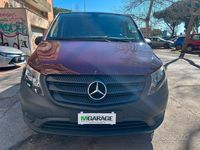 Usata Mercedes Vito 135 CV (99 kW) 2020 Rosso Furgone