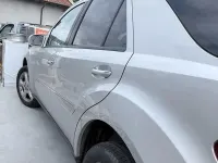Usata Mercedes ML320 224 CV (164 kW) 2005 Grigio SUV