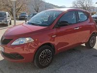 Usata Lancia Ypsilon 85 CV (62 kW) 2016 Rosso Utilitaria