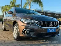Usata Fiat Tipo Lounge 120 CV (88 kW) 2018 Marrone Berlina