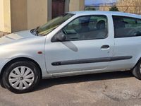 usata Renault Clio II 1.2 3 porte RT