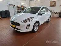 Usata Ford Fiesta Vignale 85 CV (62 kW) 2017 Bianco Utilitaria