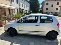 Usata VW Fox 75 CV (55 kW) 2007 Grigio Utilitaria