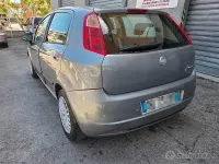 Usata Fiat Grande Punto Dynamic 65 CV (47 kW) 2006 Grigio Utilitaria