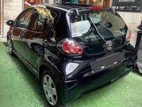 Usata Toyota Aygo 67 CV (49 kW) 2010 Nero Utilitaria