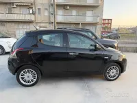 Usata Lancia Ypsilon Silver 69 CV (50 kW) 2014 Nero Utilitaria