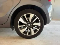 Usata Suzuki Swift 111 CV (81 kW) 2019 Grigio londra/tetto nero Utilitaria
