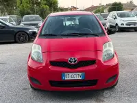 Usata Toyota Yaris 69 CV (50 kW) 2009 Rosso Utilitaria