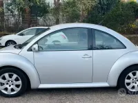 Usata VW New Beetle 105 CV (77 kW) 2006 Grigio Utilitaria