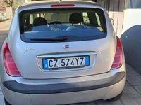 Usata Lancia Ypsilon 60 CV (44 kW) 2006 Argento Utilitaria