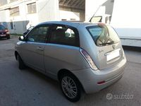 Usata Lancia Ypsilon 69 CV (50 kW) 2010 Grigio Utilitaria