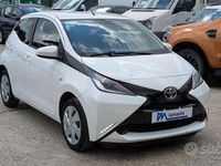 Usata Toyota Aygo 69 CV (50 kW) 2017 Bianco Utilitaria