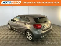 Usado Mercedes A160 90 CV (66 kW) 2017 Gris Berlina