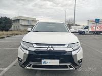 Usata Mitsubishi Outlander Intense 150 CV (110 kW) 2021 Bianco SUV