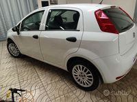 Usata Fiat Punto 95 CV (69 kW) 2018 Bianco Berlina