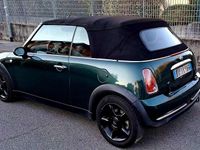 Usata Mini Cooper Cabriolet 120 CV (88 kW) 2009 Verde Cabrio