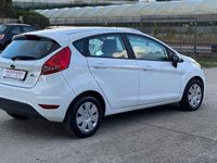 Usata Ford Fiesta 68 CV (50 kW) 2011 Bianco Utilitaria