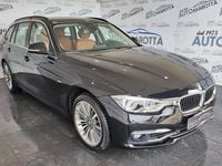 Usata BMW 330 Luxury Line 477 CV (350 kW) 2017 Blu Station wagon