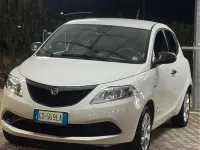 Usata Lancia Ypsilon 69 CV (50 kW) 2021 Bianco Utilitaria