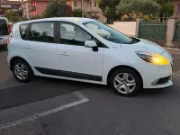 Usata Renault Scénic III 110 CV (80 kW) 2012 Bianco Monovolume