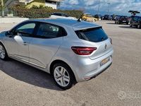 Usata Renault Clio V 86 CV (63 kW) 2020 Grigio Berlina