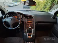 Usata Peugeot 5008 150 CV (110 kW) 2011 Grigio Monovolume