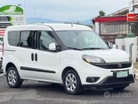 Usata Fiat Doblò 105 CV (77 kW) 2022 Bianco pastello Monovolume