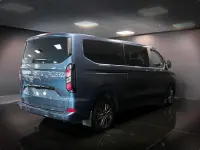 Usata Ford Tourneo Custom Titanium 136 CV (100 kW) 2024 Blu/azzurro(met.) Furgone