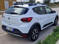 Usata Dacia Sandero Comfort 101 CV (74 kW) 2021 Bianco SUV