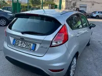 Usata Ford Fiesta 75 CV (55 kW) 2013 Grigio Berlina