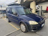 Usata Opel Combo 75 CV (55 kW) 2009 Monovolume