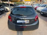 Usata Peugeot 208 Active 82 CV (60 kW) 2016 Grigio Utilitaria