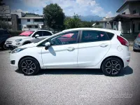 Usata Ford Fiesta 75 CV (55 kW) 2013 Bianco Berlina