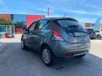 Usata Lancia Ypsilon 69 CV (50 kW) 2017 Grigio Utilitaria