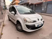 Usata Renault Modus 103 CV (75 kW) 2012 Bianco Monovolume
