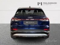 Usata Audi Q4 e-tron S-Line 210 kW (286 CV) 2024 Blu metallizzato SUV
