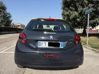 Usata Peugeot 208 68 CV (50 kW) 2019 Bluazzurro Utilitaria