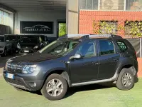 Usata Dacia Duster Lauréate 105 CV (77 kW) 2015 Grigio SUV