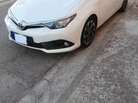 Usata Toyota Auris 132 CV (97 kW) 2016 Bianco Berlina