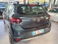 Usata Dacia Sandero Comfort 91 CV (66 kW) 2021 Grigio Berlina