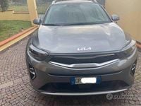 Usata Kia Stonic Style 101 CV (74 kW) 2024 Grigio SUV