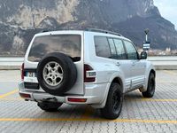 Usata Mitsubishi Pajero 160 CV (117 kW) 2002 Grigio SUV